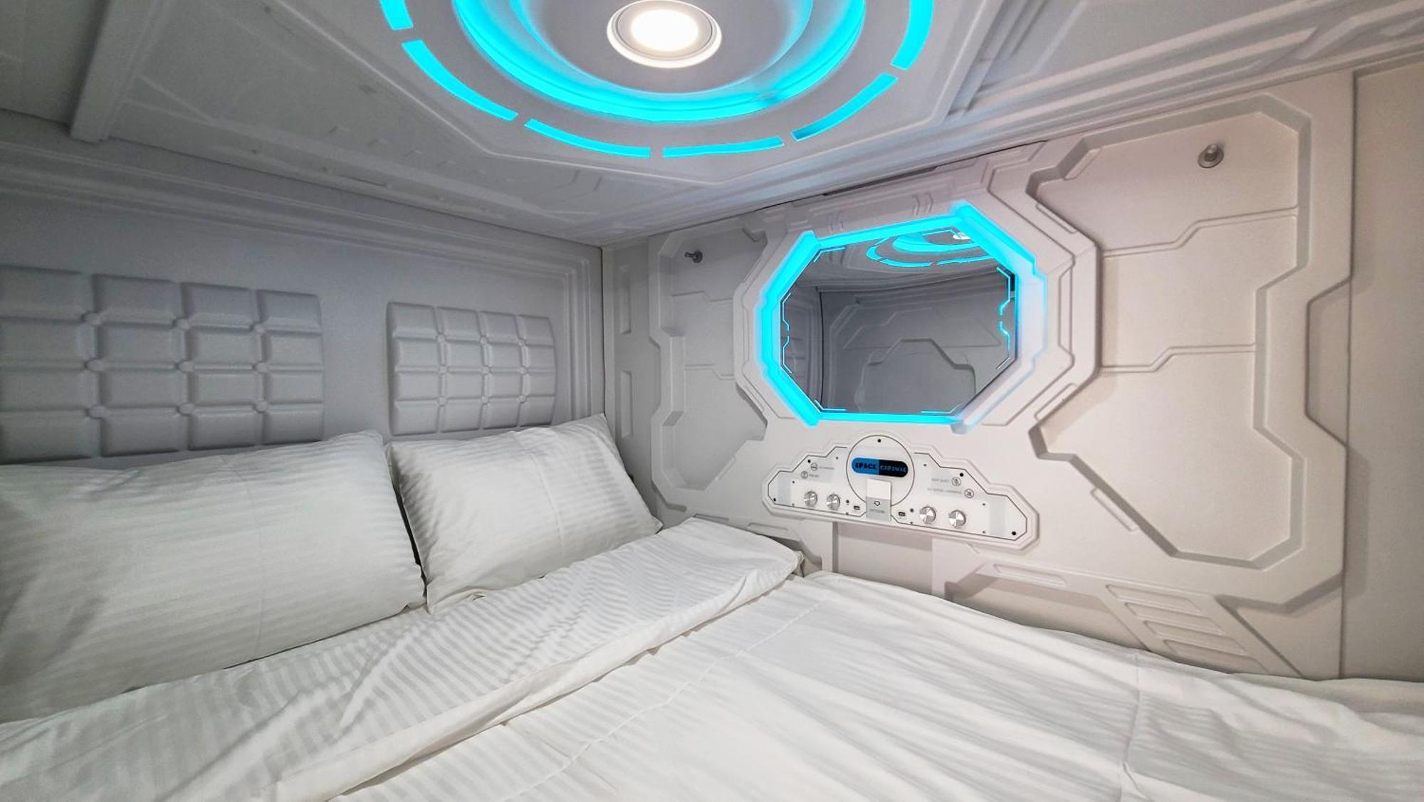 Capsula Hotel เยเรวาน ภายนอก รูปภาพ