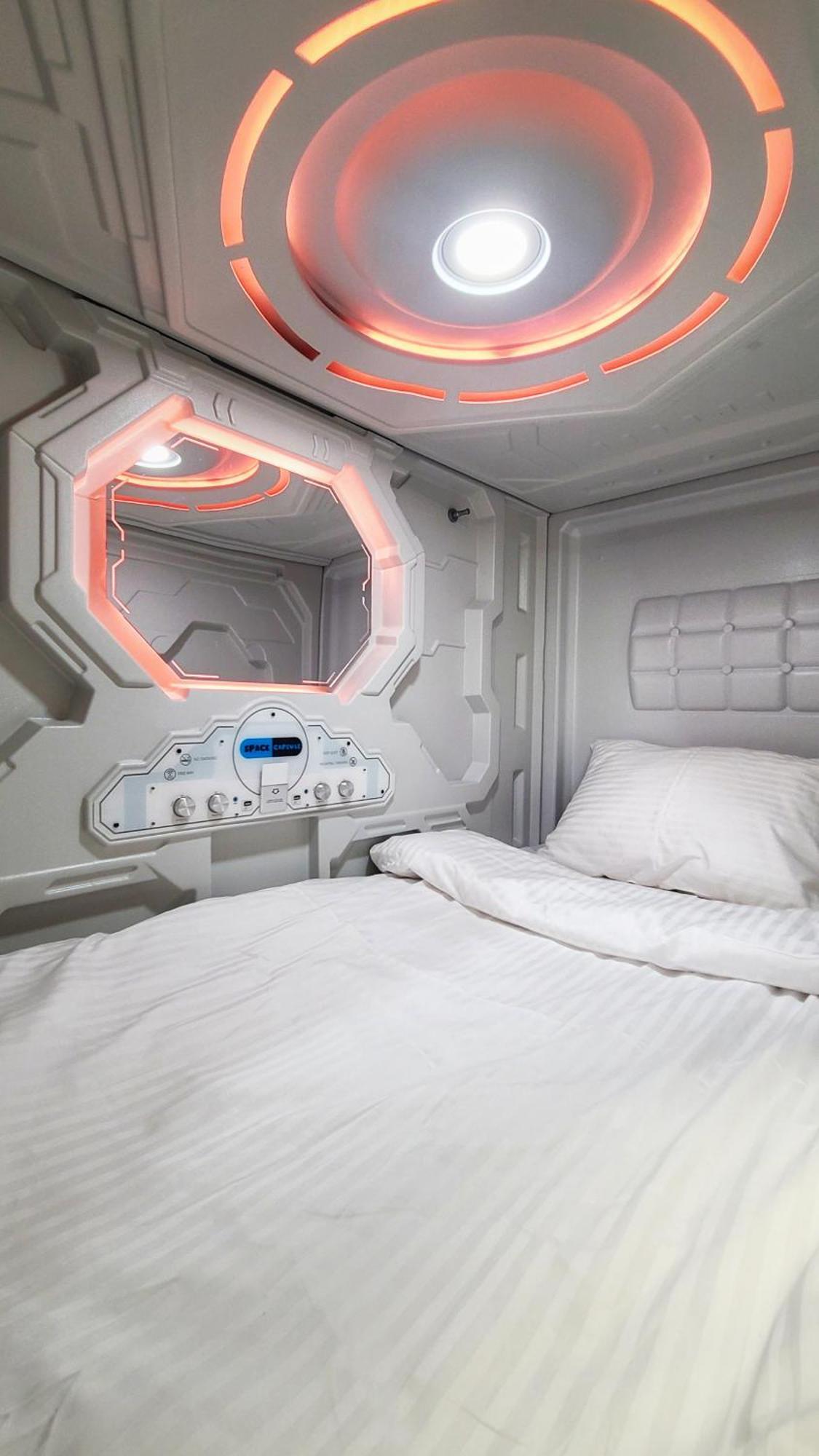 Capsula Hotel เยเรวาน ภายนอก รูปภาพ