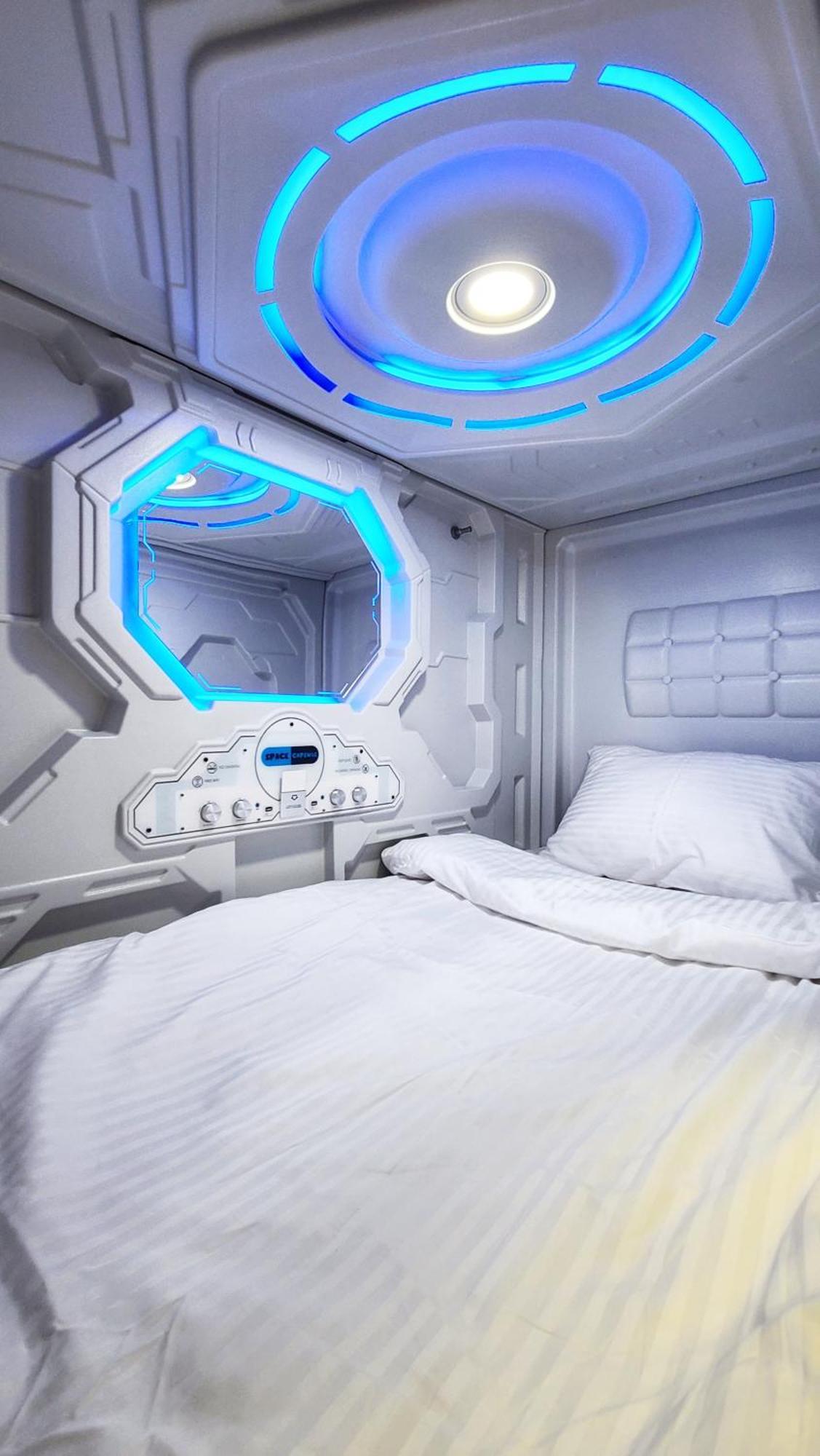 Capsula Hotel เยเรวาน ภายนอก รูปภาพ