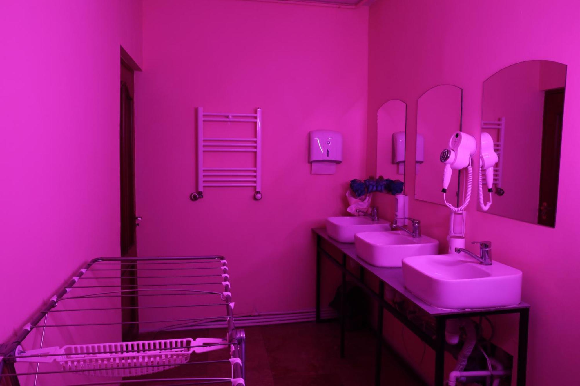 Capsula Hotel เยเรวาน ภายนอก รูปภาพ